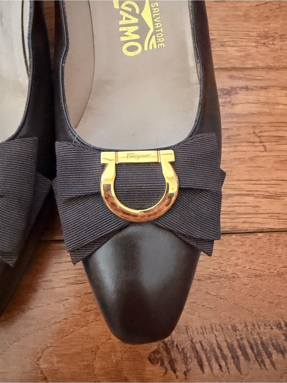 Salvatore Ferragamo Chocolate Brown Leather Pump with Gold Gancini Bow - Picture 3 of 10
